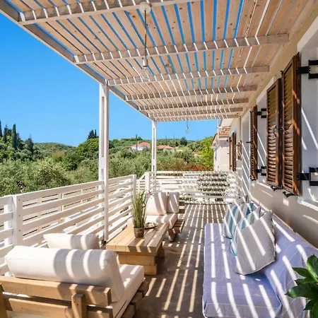 Villa Observer By Kypseli