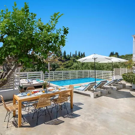 Villa Observer By *